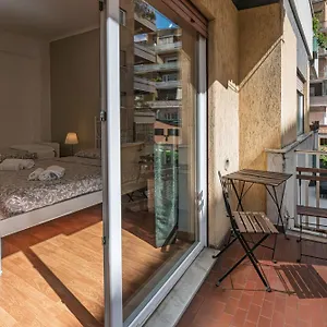 San Pietro Alloggio in famiglia Roma